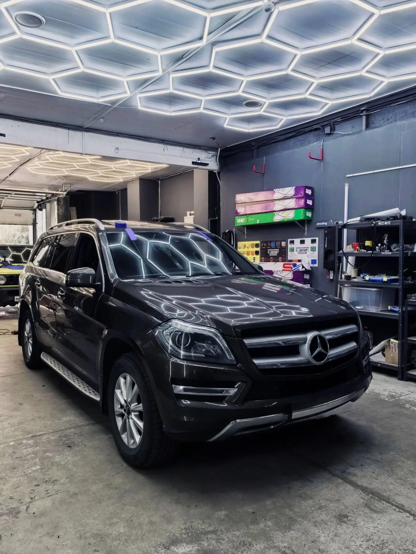 Замена лобового стекла Mercedes ML W166