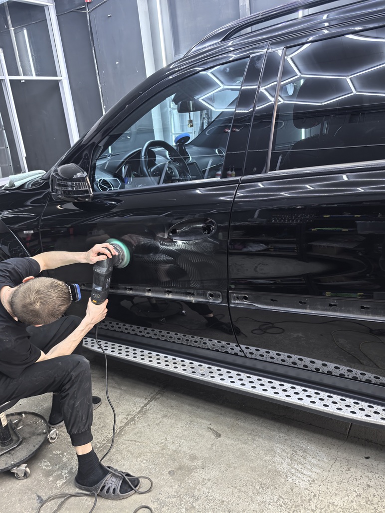 Полировка кузова Mercedes-Benz W166 с разбором, детейлинг-центр Plexcar Санкт-Петербург