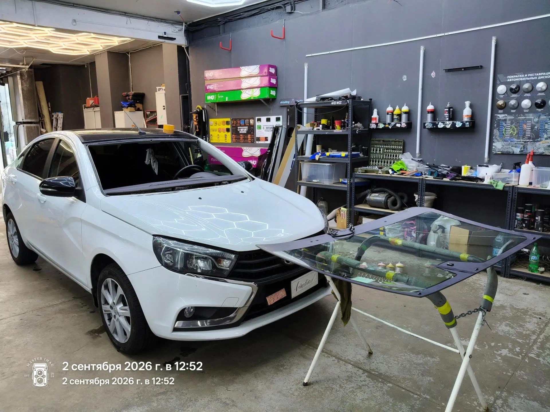 Замена лобового стекла LADA VESTA c обогревом